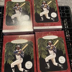 Hank Aaron Hallmark Ornament 
