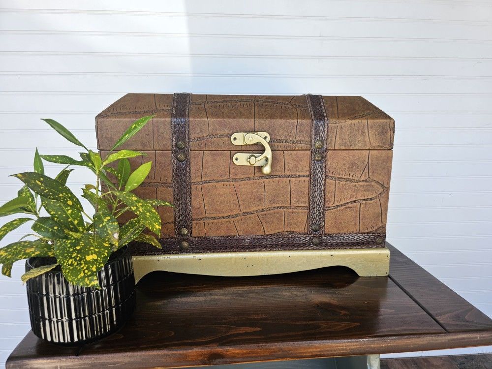 Decorative Treasure Trunk Upgraded With Some Gold Color Paint