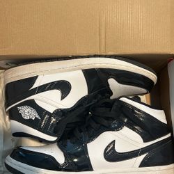 Black And white Air Jordans, barely worn. #brandnew 