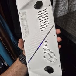 ROG Ally 7" 120Hz FHD 1080p Gaming Handheld - AMD Ryzen Z1 Extreme

Processor - 512GB