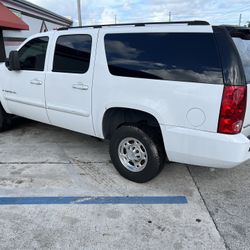 2500HD Suburban Clean Title Parts Truck Or Perfect For Duramax Diesel Conversion