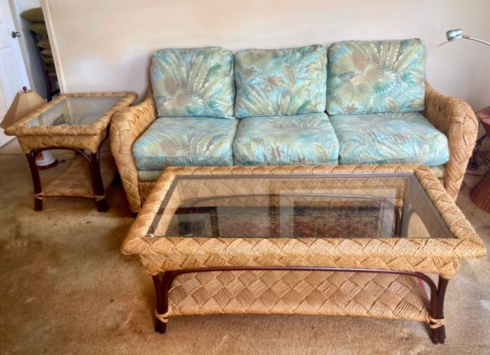 15 pieces! Queen sleeper sofa, a chair and dining