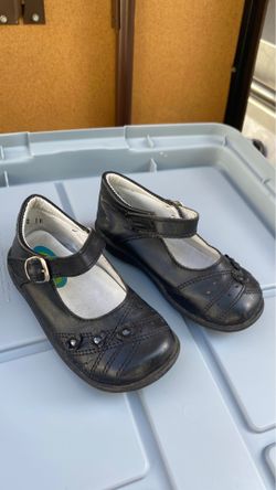 Girls shoes