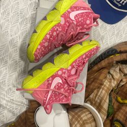 Kyrie 5 Patrick Size 6.5 Boys 