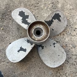 Boat propeller foreplay for inboard motor