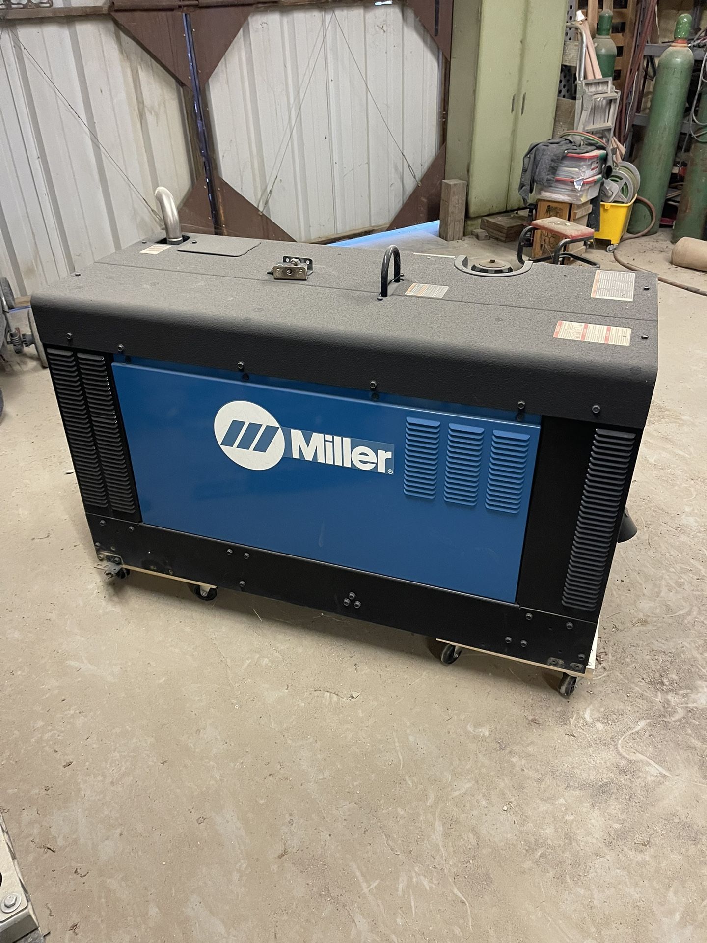 Welding Machine 2018 Miller Pipe Pro 400 for Sale in Bakersfield, CA