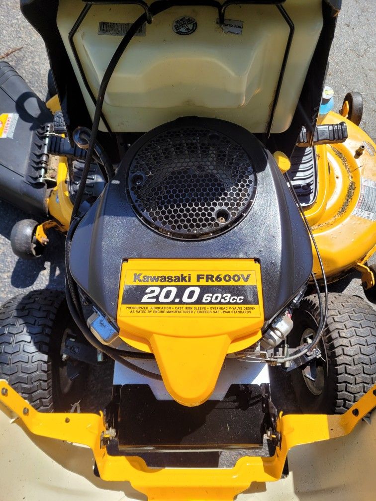 Riding Lawnmower Garden Tractor Cub Cadet With Kawasaki Engine Very Low Hours