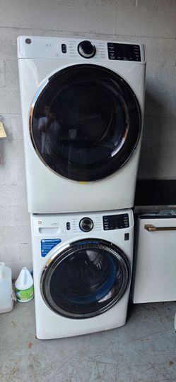 GE SMART STACKABLE WASHER AND GAS DRYER FRONT LOAD