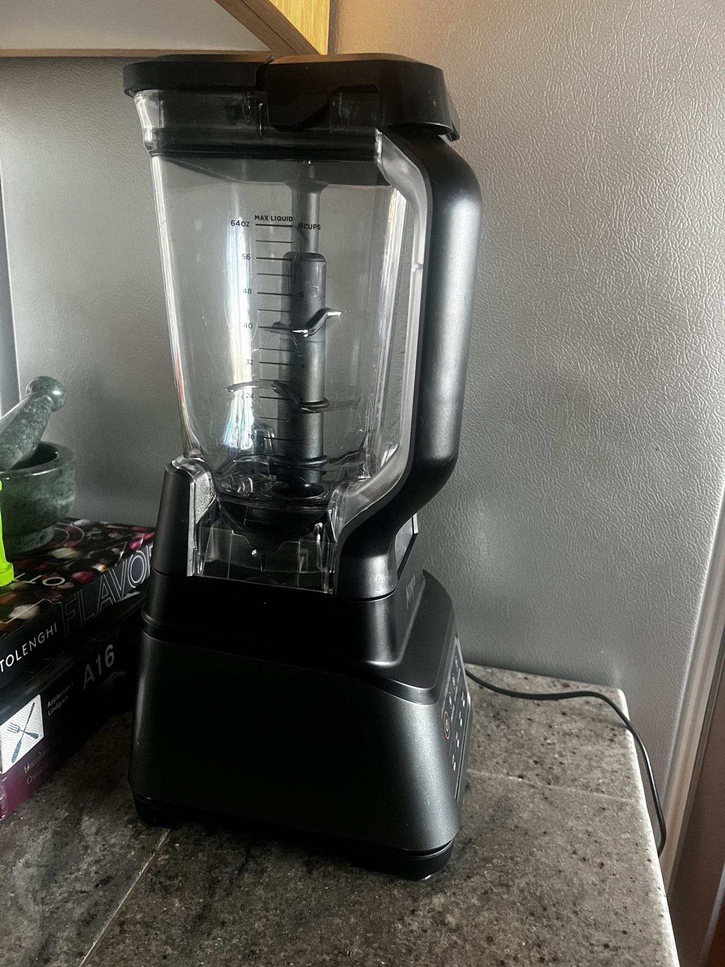 Ninja - Professional Plus Blender with Auto-iQ