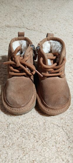 UGG Kids'  Size 6 Neumel II Chukka Boots