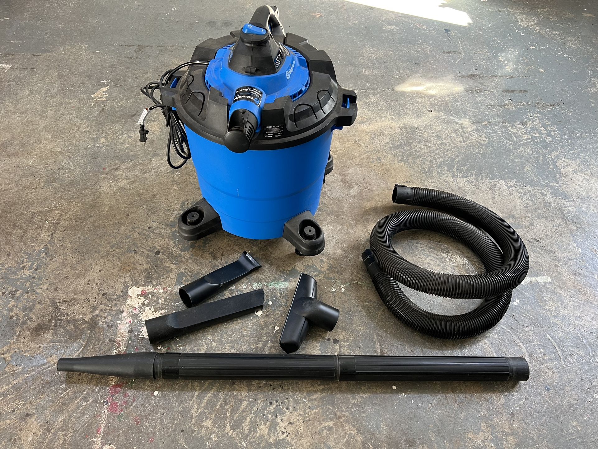 Vacmaster 12gal 5hp Wet/Dry Vacuum & Leaf Blower
