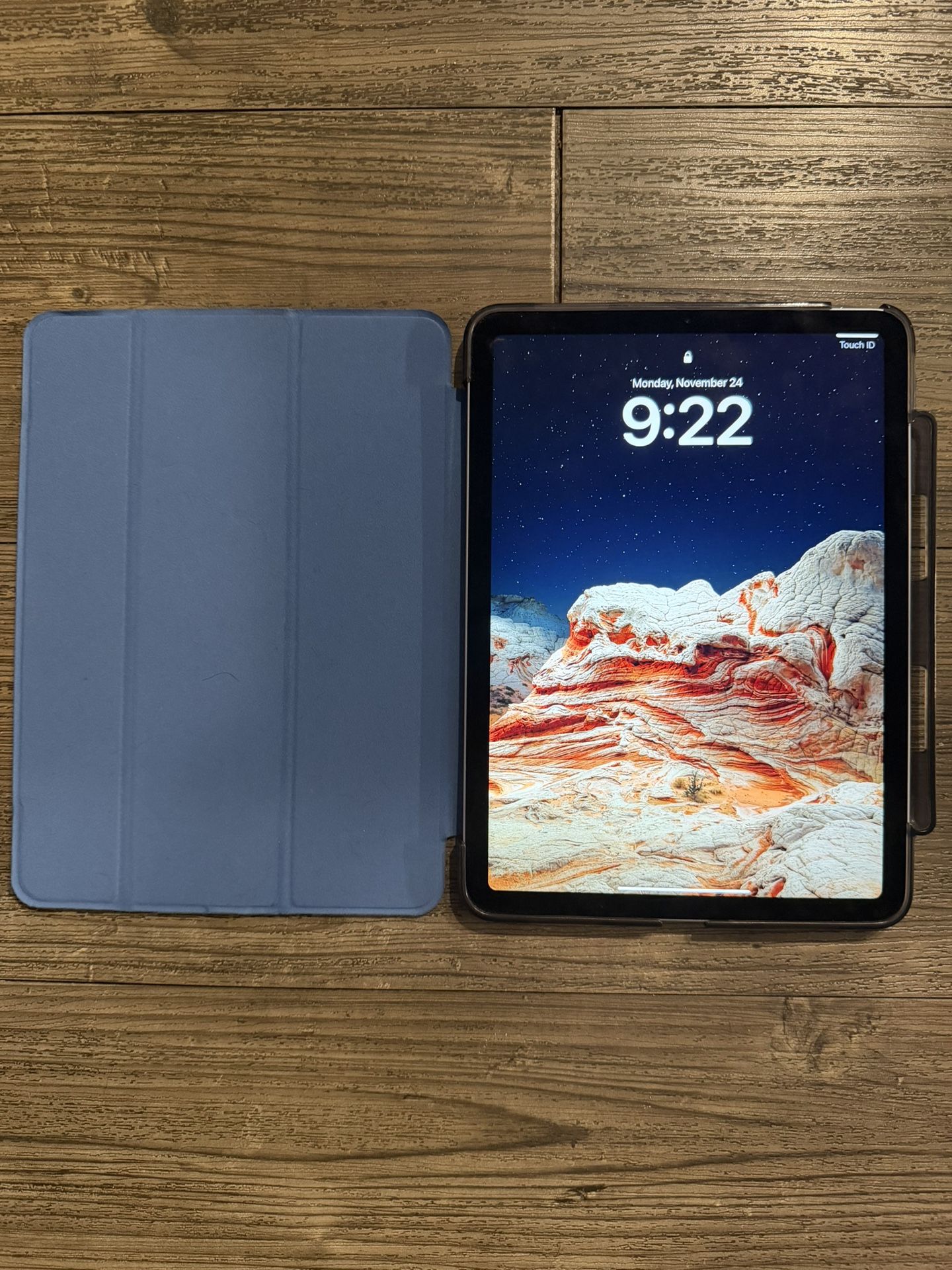 Apple iPad Air 4 WiFi 64gb With Box