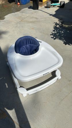 Joovy Walker