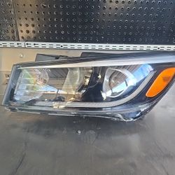 Kia Sedona Headlight 