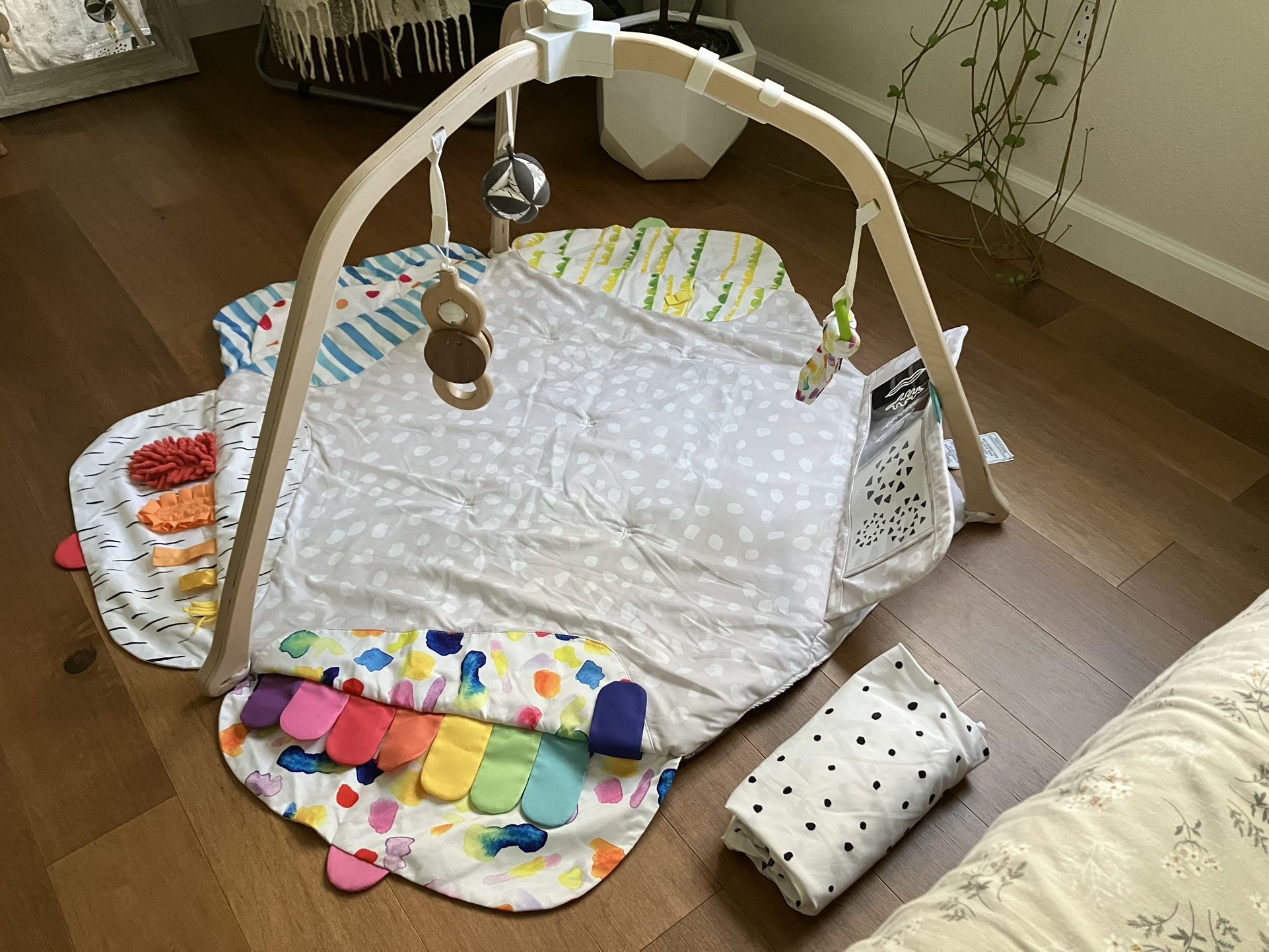 LOVEVERY Play Gym