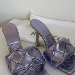 Bottega Veneta BV lido Metallic Sandals size 7