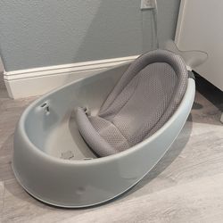 Skip Hop Baby Bath Tub
