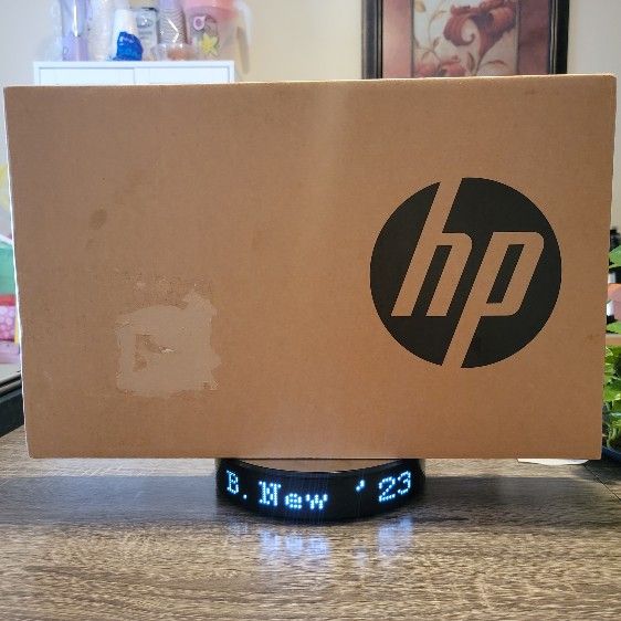 HP 15.6" Laptop ('23 model ) 😃 Brand new Fast i3 Quad Core w/8GB Fast ram! A.I. Co