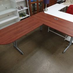 L Shaped Desk 