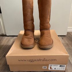 womens uggs classic boots size 6