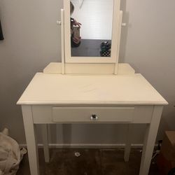 Small Vanity With Chair