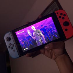 Nintendo Switch 