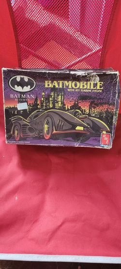 Batman Returns Batmobile model set