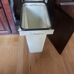 Slide Away Single Trash Can