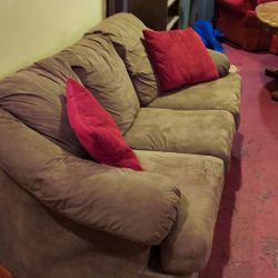 Like New Microfiber Couch Very Comfortable Can Deliver Okc Area 30