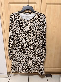 New Animal Print Above Knee Stretch Dress Size Small