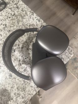 Essentially New Apple AirPod Max