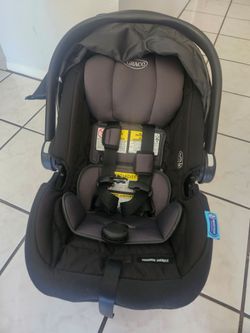 Graco Car Seat and Bundle