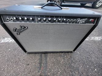 Fender fronman 212r