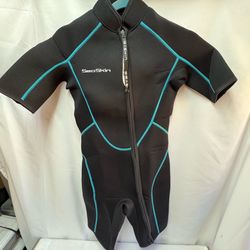 NWOT Sea Skin Wetsuit Adult Size XS Unisex 3/4 Length Front Zip Black & Blue Stitch