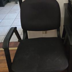 4 office chairs with arms