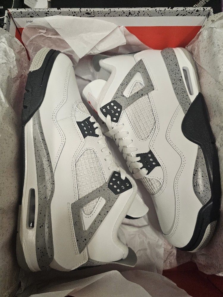 New Jordan 4 White Cement 4 Size 9.5 With Receipt