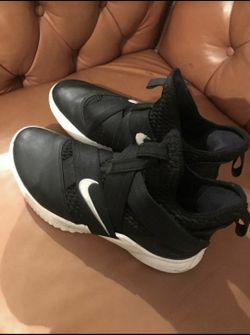 Nike shoes size 9