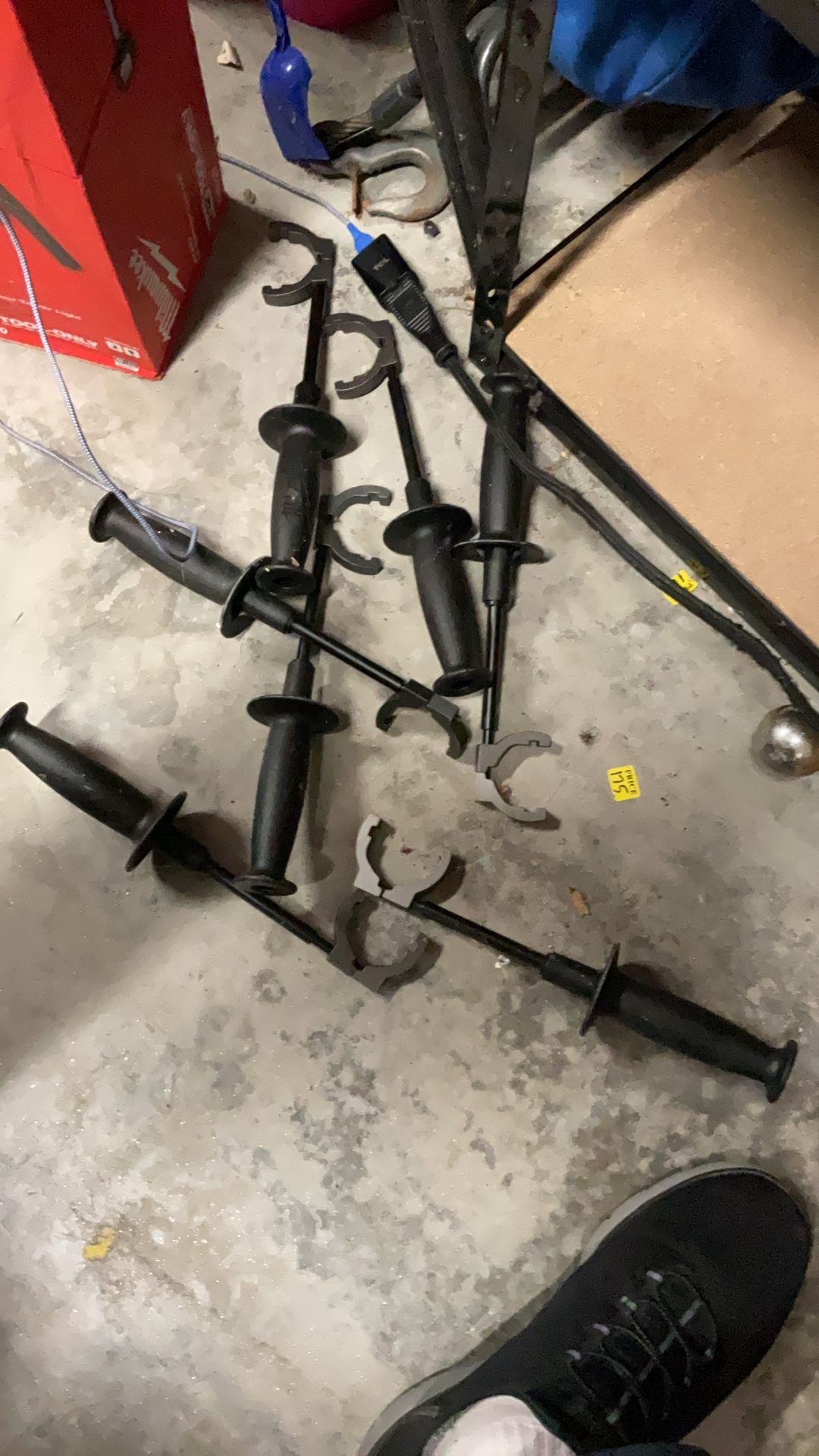 Milwaukee M18  Fuel Hammer Drill (2904-20). Handle