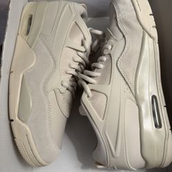 Air Jordan’s 4 RM SIZE 11 