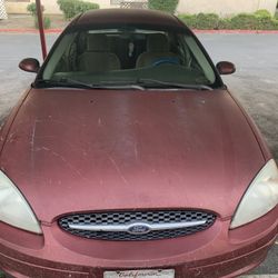 2004 Ford Taurus
