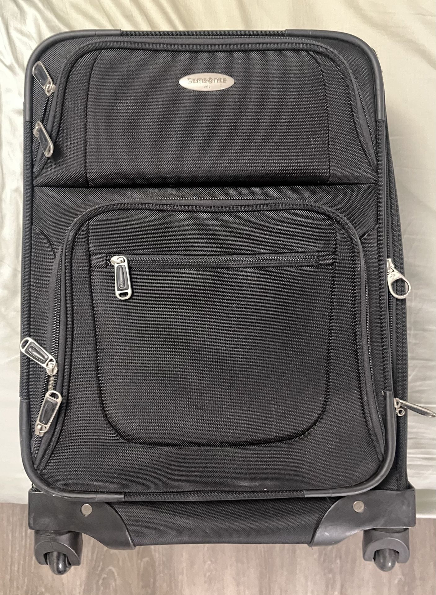 Nice Black Samsonite Suitcase