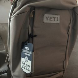 Rugged Versatile Yeti Crossroads 27L Backpack 