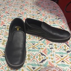 Tredsafe   Men’s shoes size M11/W12W