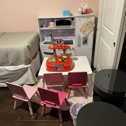 Children’s Furniture And Toys
