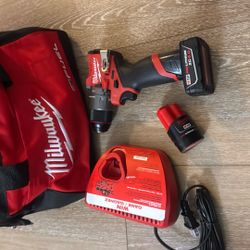 Milwaukee M12 Drill (NEW)