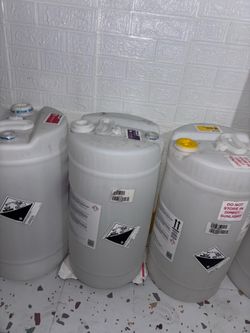 Industrial Plastic Chemical Drums / Storage Containers – Heavy Duty
