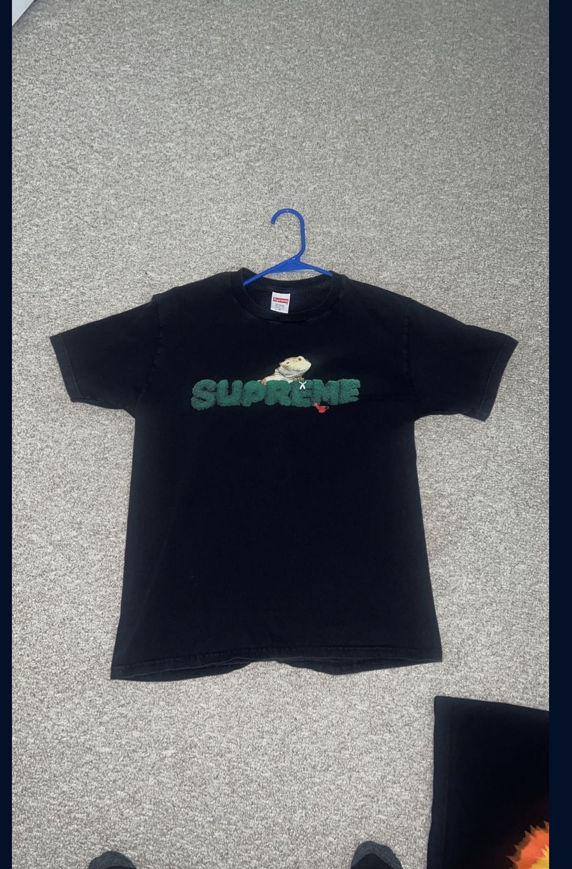 Supreme Shirt Size Medium