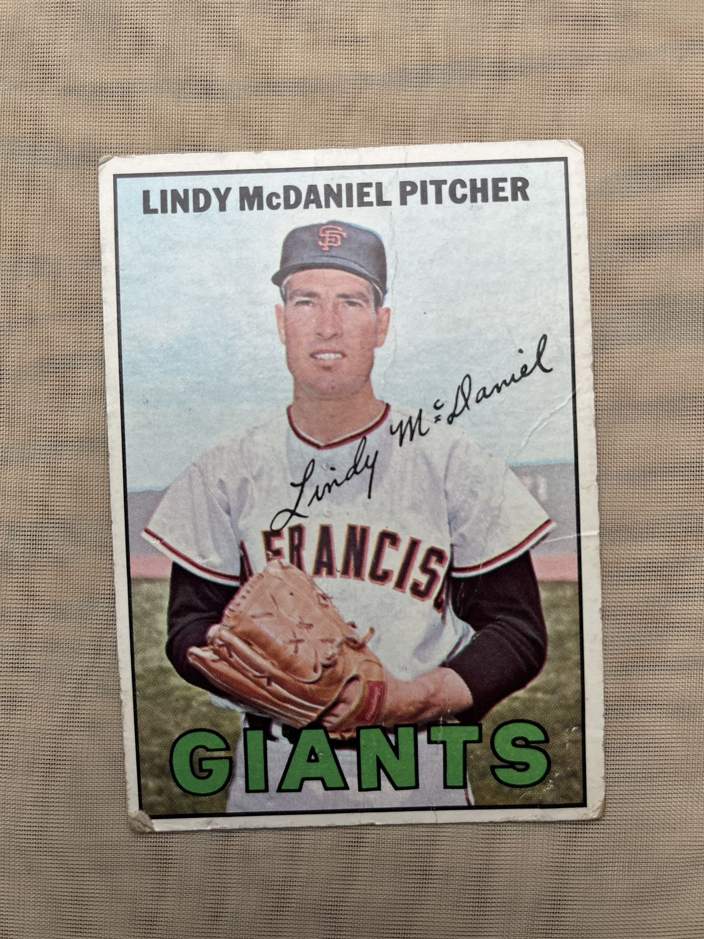 Vintage baseball card 1967 Topps #46 Lindy McDaniel EX-MT signed autographed RARE