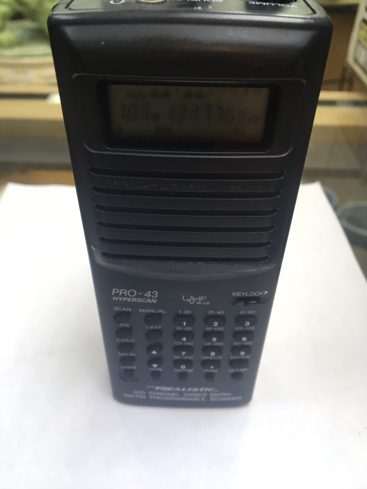 Realistic Pro-43 Hyperscan UHF Scanning Receiver, Model 20-300