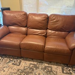 Arizona Leather Sofa & Loveseat w/built In Recliners